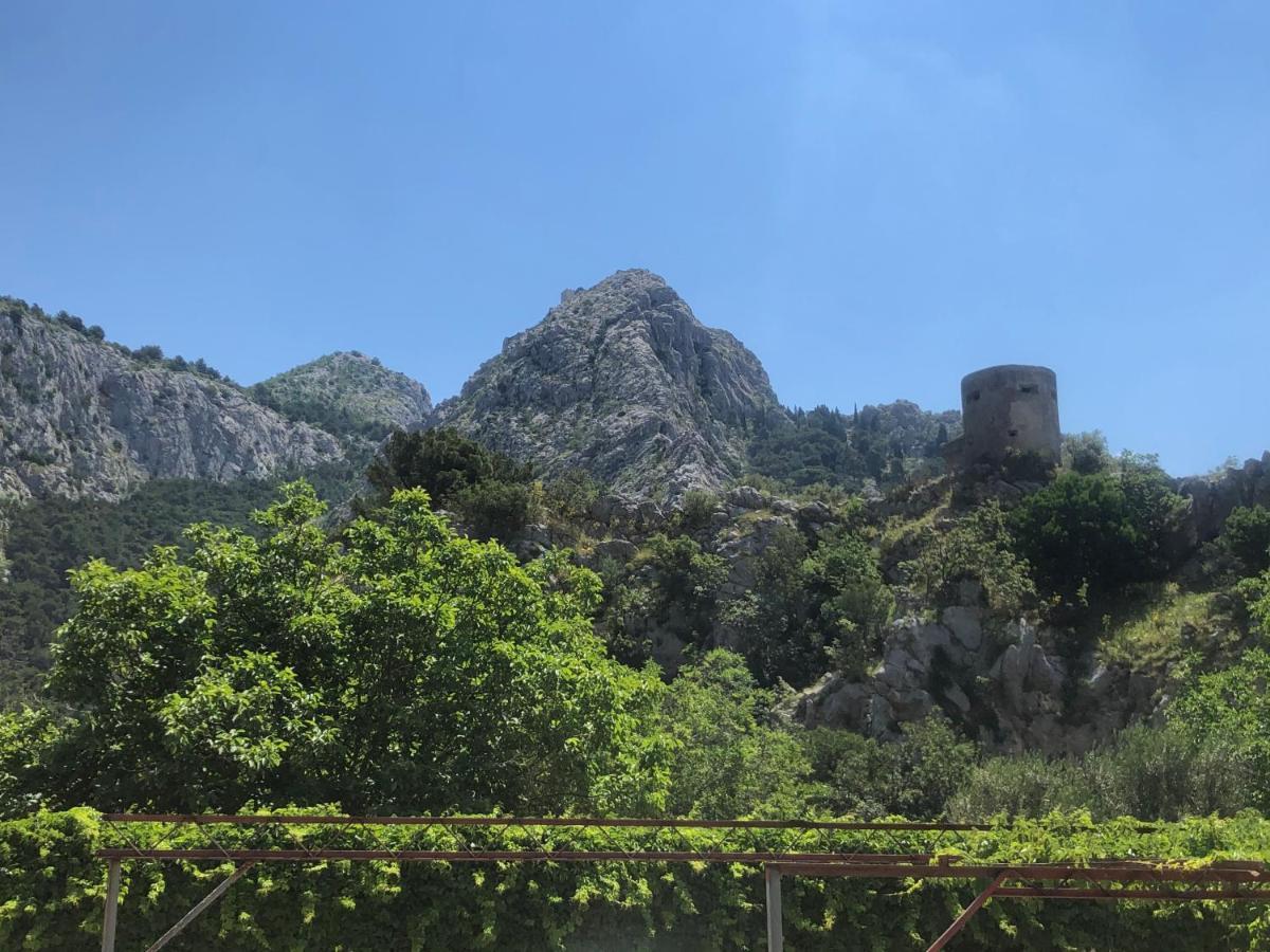 Apartmani Lisicina Omiš Exteriér fotografie