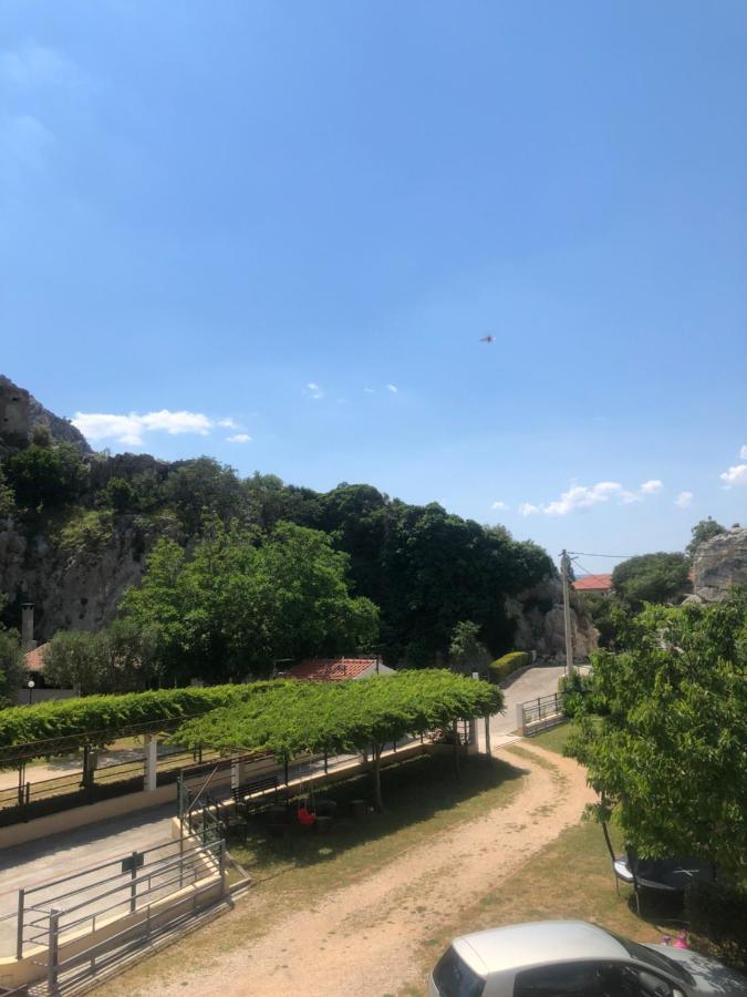 Apartmani Lisicina Omiš Exteriér fotografie