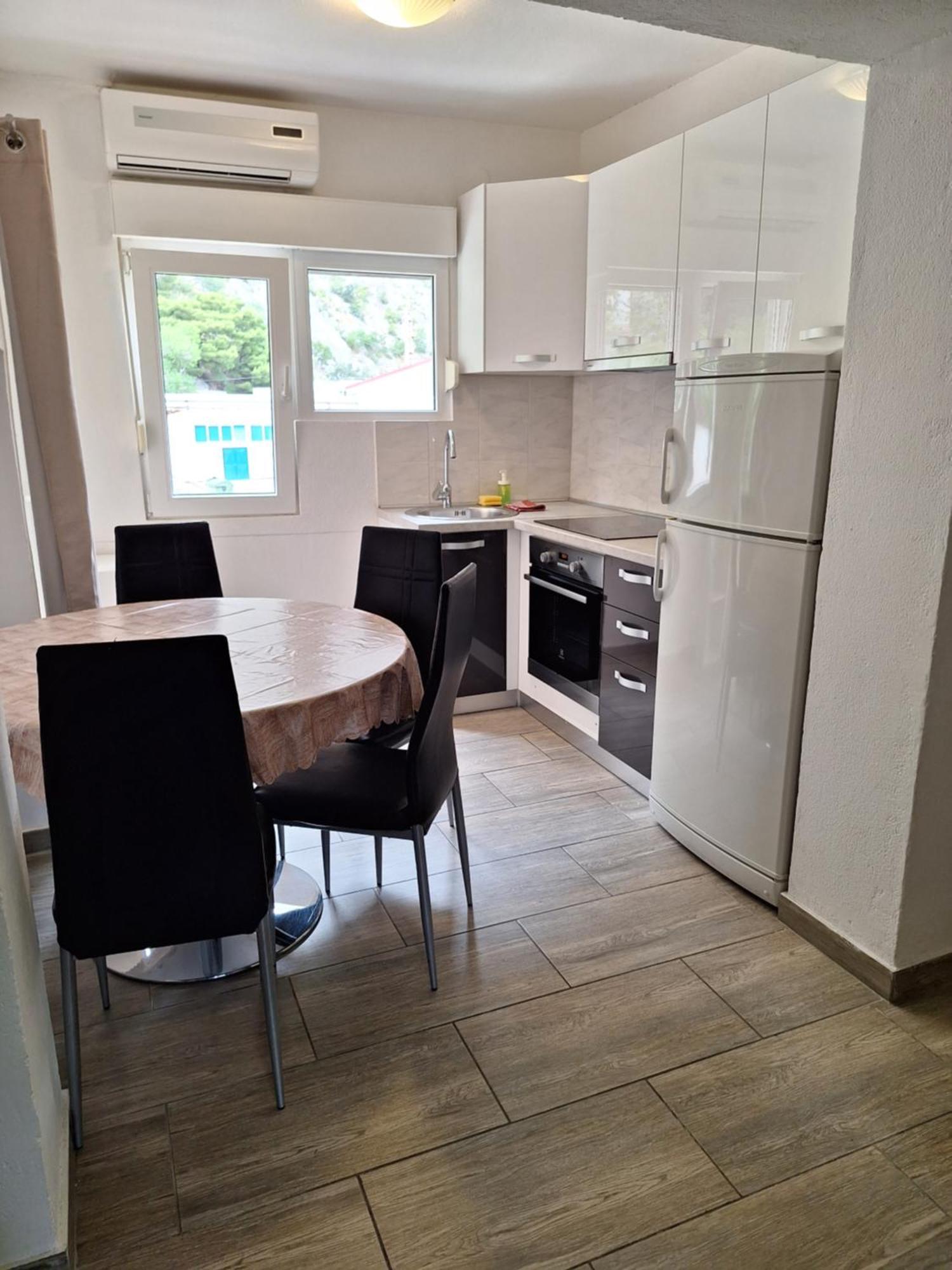 Apartmani Lisicina Omiš Exteriér fotografie