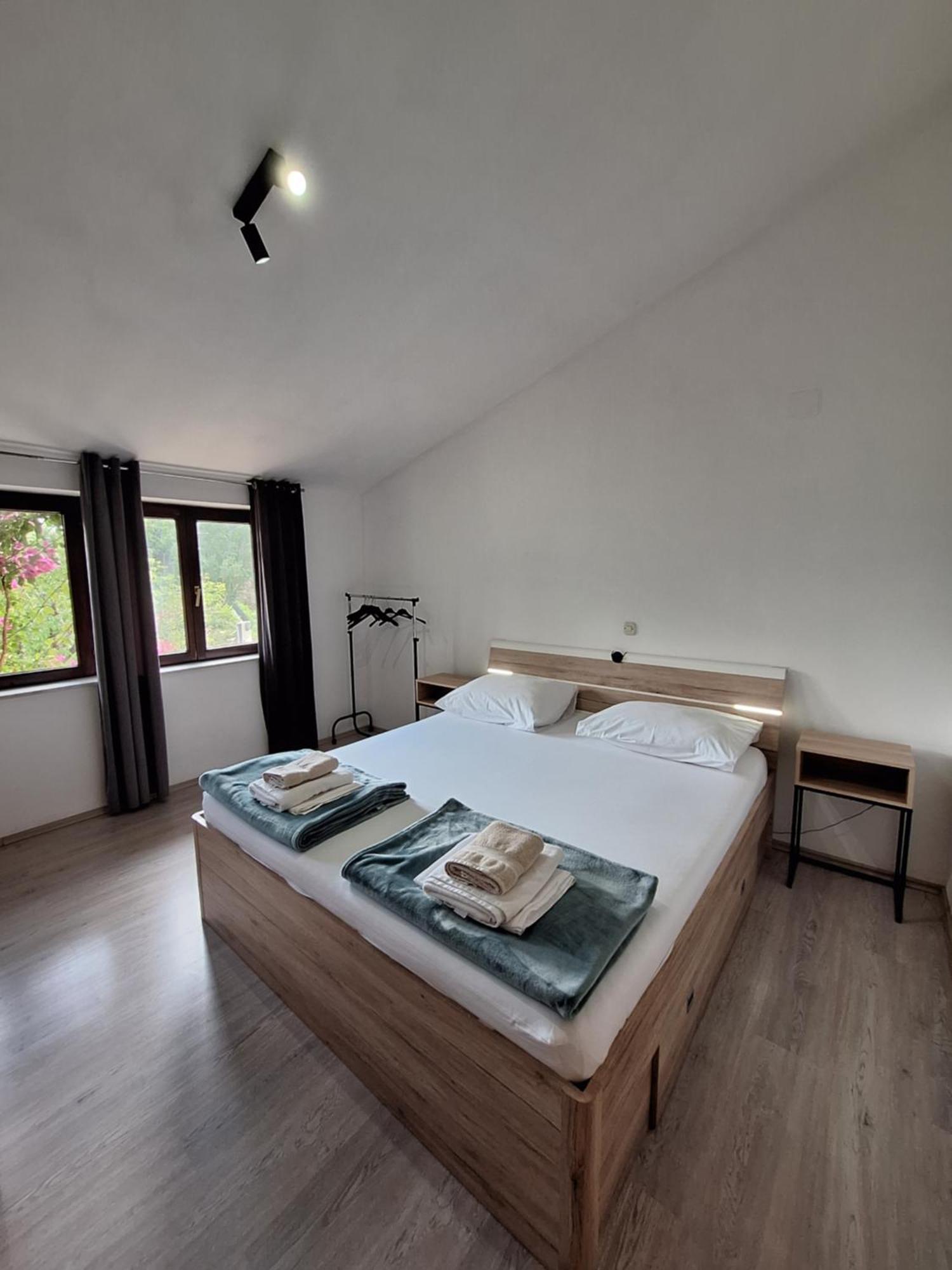 Apartmani Lisicina Omiš Exteriér fotografie